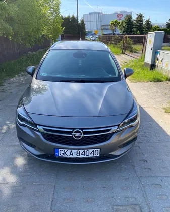 pomorskie Opel Astra cena 48200 przebieg: 113000, rok produkcji 2016 z Krzywiń